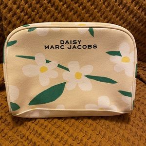 Marc Jacobs Daisy Makeup Bag
